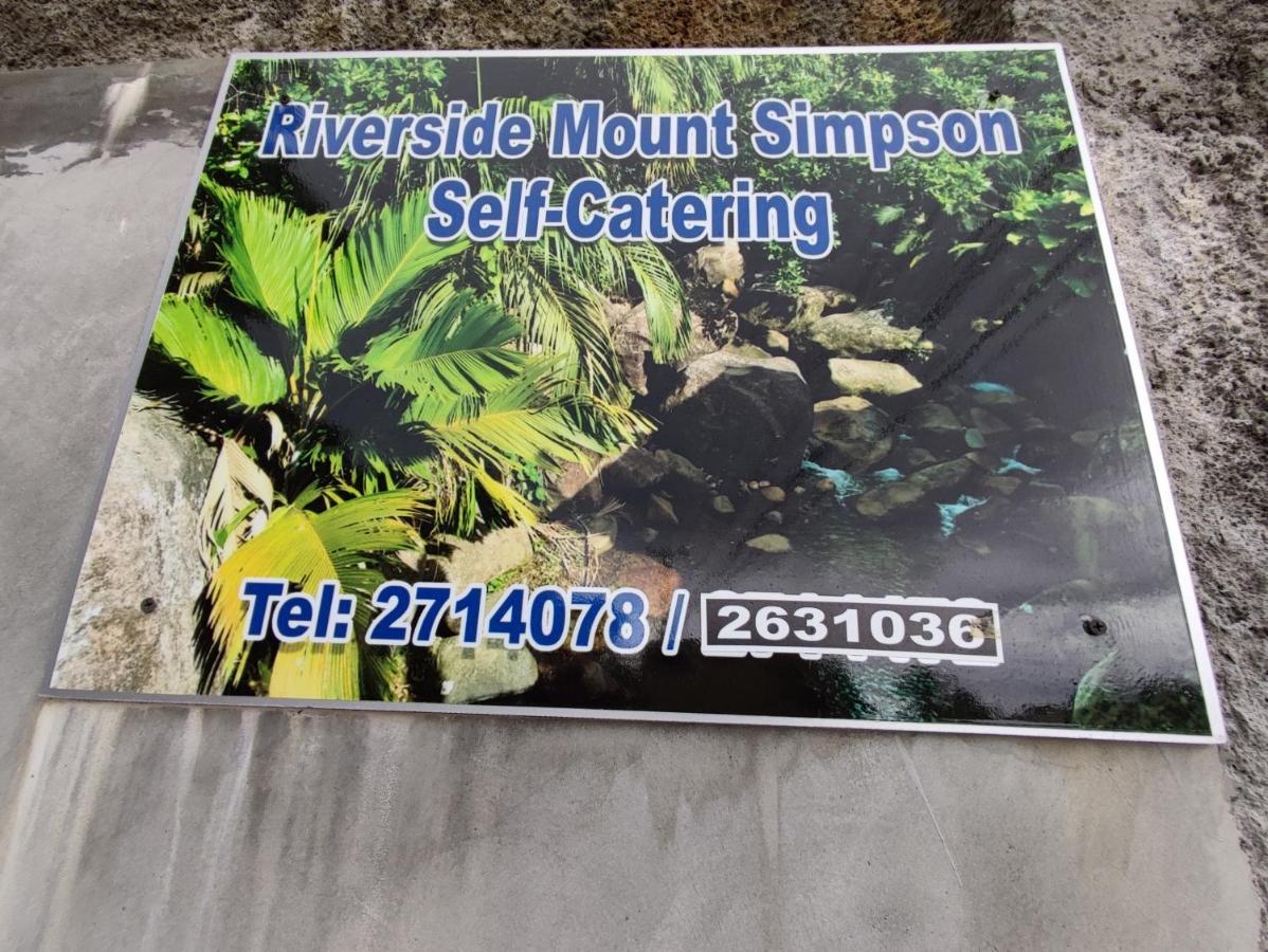 Riverside Mount Simpson - Seychelles Island โบวาลง ภายนอก รูปภาพ